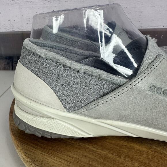 Ecco Mary Jane Shoe Womens 7 Gray Comfort Cushion Biom Flat Slip on Leather - Picture 2 of 14